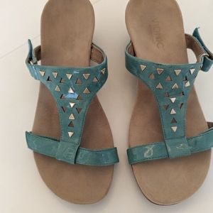 Vionic Orthaheel Green (Mint) Wedge Sandals Size 8
